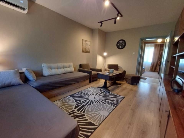 Дава се под наем Двустаен апартамент в Бургас, Славейков - 54 кв.м за 425 € - Снимка #1