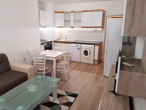 Дава се под наем Тристаен апартамент в Бургас, Възраждане - 75 кв.м за 350 € - Снимка #1