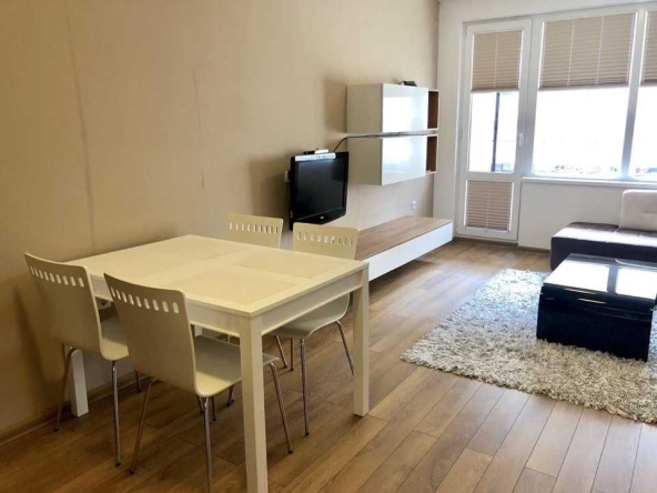 Дава се под наем Двустаен апартамент в Бургас, Зорница - 64 кв.м за 114.75 € - Снимка #1