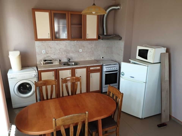 Дава се под наем Двустаен апартамент в Бургас, Сарафово - 60 кв.м за 102 € - Снимка #1