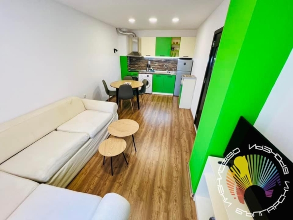 Дава се под наем Двустаен апартамент в Бургас, Славейков - 60 кв.м за 561 € - Снимка #1