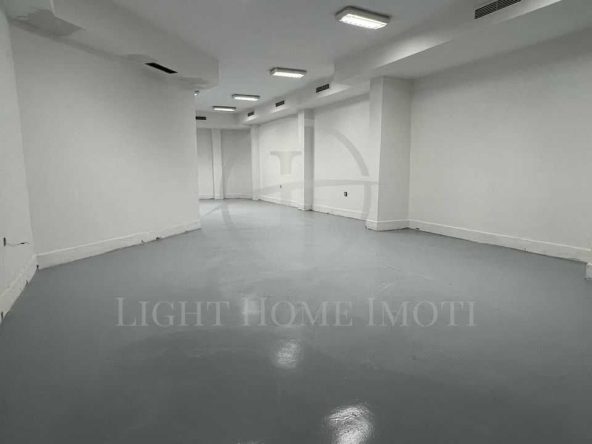 Магазин в Пловдив, Кършияка - 251 кв.м за 1028 €/кв.м - Снимка #1