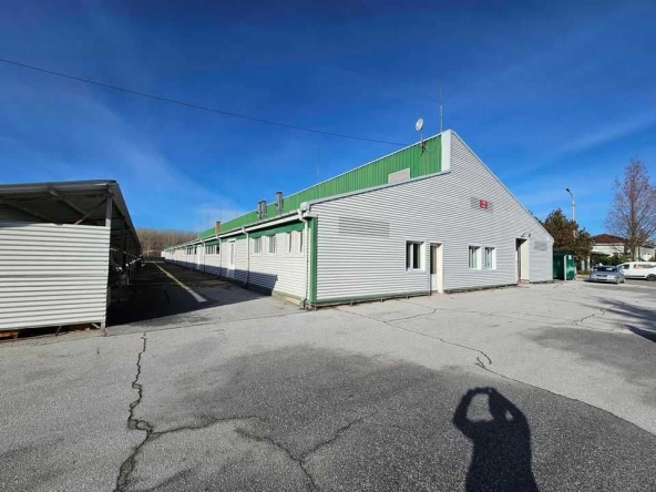 Дава се под наем Склад в Раковски - 1500 кв.м за 765 € - Снимка #1