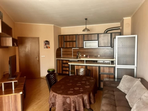 Дава се под наем Тристаен апартамент в Бургас, Меден рудник - зона В - 95 кв.м за 357 € - Снимка #1