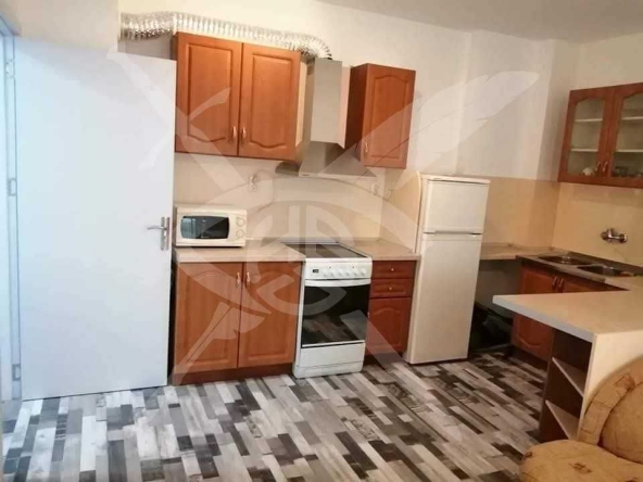 Дава се под наем Тристаен апартамент в Варна, Колхозен пазар - 78 кв.м за 600 € - Снимка #1