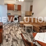 Дава се под наем Тристаен апартамент в Варна, Колхозен пазар - 80 кв.м за 500 € - Снимка #1