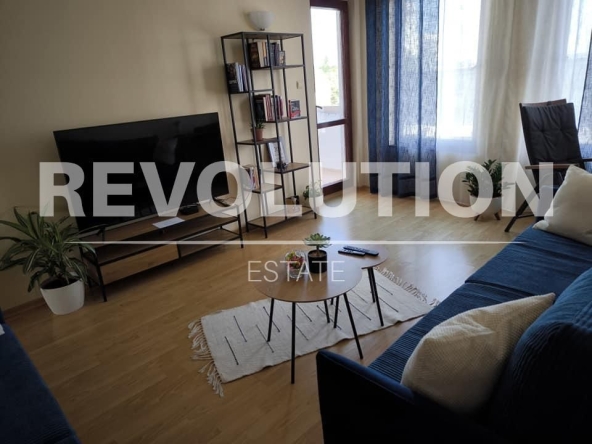 Дава се под наем Тристаен апартамент в Варна, Победа - 77 кв.м за 600 € - Снимка #1