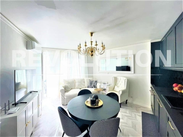 Дава се под наем Тристаен апартамент в Варна, ВИНС - 82 кв.м за 700 € - Снимка #1