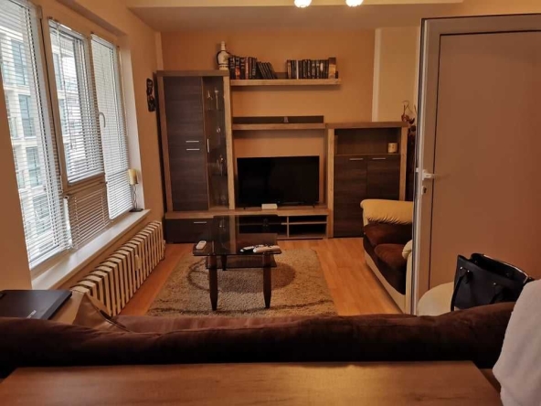 Дава се под наем Едностаен апартамент в София, Оборище - 48 кв.м за 325 € - Снимка #1