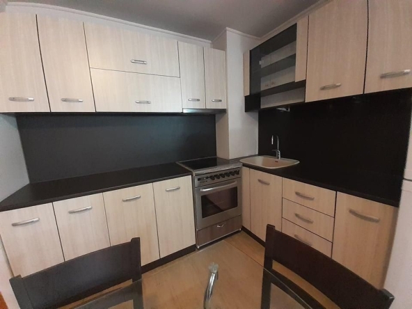 Дава се под наем Двустаен апартамент в Пловдив, Кършияка - 60 кв.м за 400 € - Снимка #1