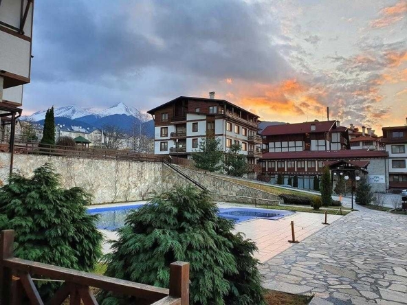 Дава се под наем Двустаен апартамент в Банско - 70 кв.м за 350 € - Снимка #1