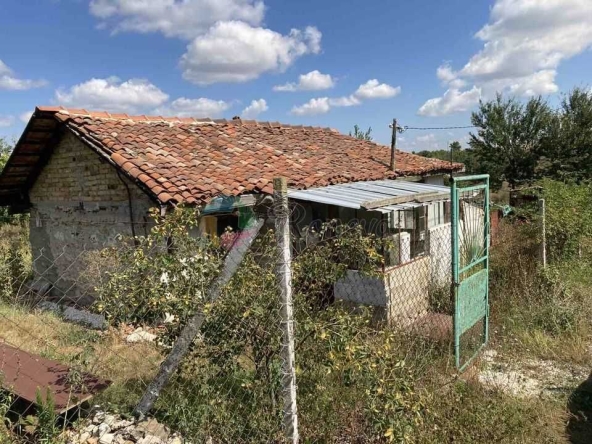 Къща в с. Крумово, Област Варна - 35 кв.м за 915 €/кв.м - Снимка #1