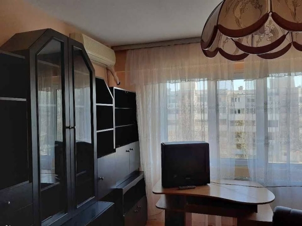 Дава се под наем Двустаен апартамент в Русе, Възраждане - 47 кв.м за 255 € - Снимка #1