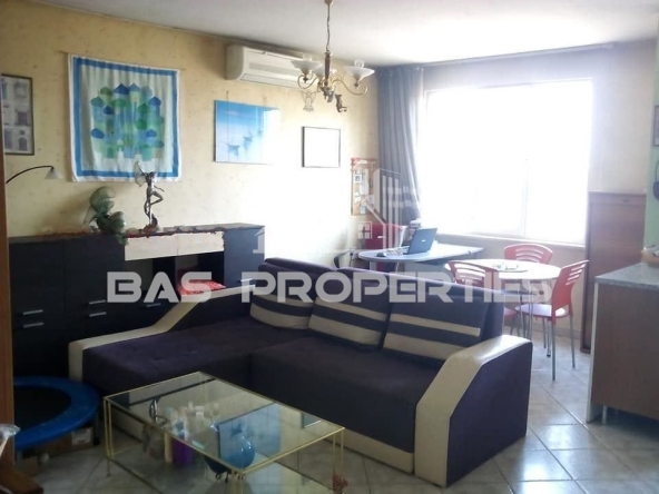 Тристаен апартамент в София, Оборище - 68 кв.м за 4706 €/кв.м - Снимка #1