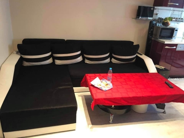 Дава се под наем Тристаен апартамент в Пловдив, Център - 75 кв.м за 612 € - Снимка #1