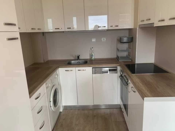 Дава се под наем Тристаен апартамент в Пловдив, Съдийски - 70 кв.м за 425 € - Снимка #1
