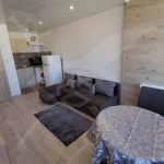 Дава се под наем Двустаен апартамент в Варна, Колхозен пазар - 40 кв.м за 350 € - Снимка #1