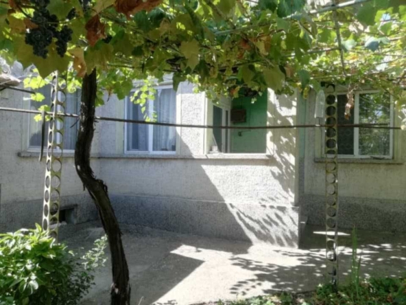 Къща в с. Жегларци, Област Добрич - 100 кв.м за 330 €/кв.м - Снимка #1