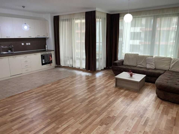 Дава се под наем Тристаен апартамент в Пловдив, Христо Смирненски - 106 кв.м за 425 € - Снимка #1