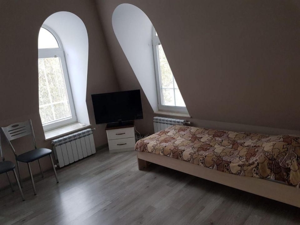 Дава се под наем Едностаен апартамент в Бургас, Център - 35 кв.м за 331.5 € - Снимка #1