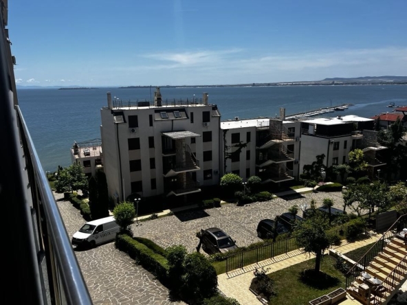 Тристаен апартамент в к.к. Слънчев бряг - 133 кв.м за 1564 €/кв.м - Снимка #1