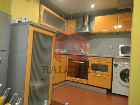 Дава се под наем Двустаен апартамент в Варна, Възраждане 3 - 60 кв.м за 331.5 € - Снимка #1