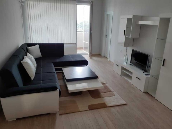 Дава се под наем Двустаен апартамент в Пловдив, Южен - 60 кв.м за 255 € - Снимка #1