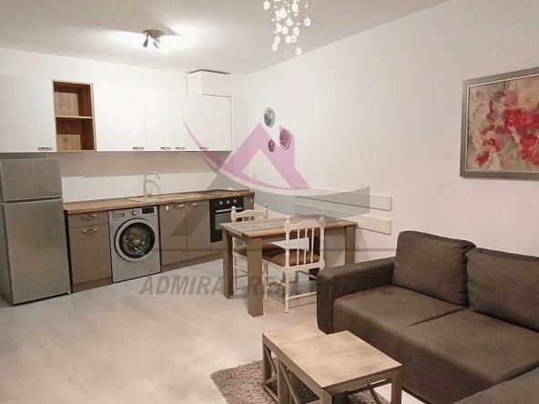 Дава се под наем Двустаен апартамент в Варна, Цветен квартал - 60 кв.м за 458.49 € - Снимка #1