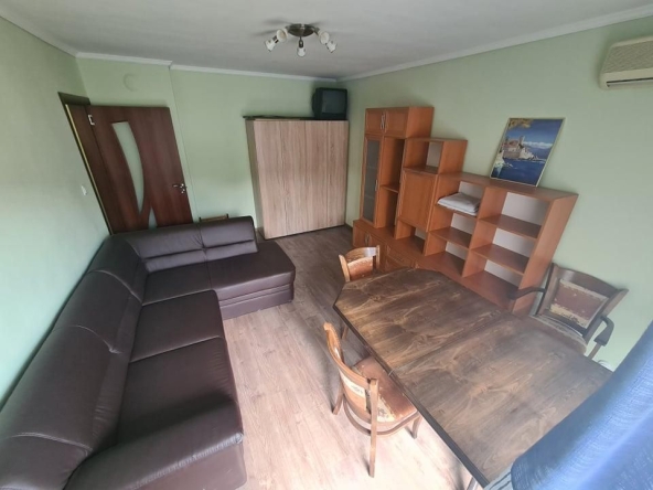 Дава се под наем Двустаен апартамент в Бургас, Славейков - 65 кв.м за 510 € - Снимка #1