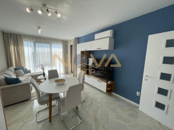 Двустаен апартамент в к.к. Св.Св. Константин и Елена - 64 кв.м за 1514 €/кв.м - Снимка #1