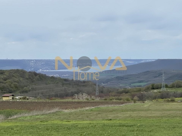 Парцел в с. Кичево, Област Варна - 4200 кв.м за 16 €/кв.м - Снимка #1