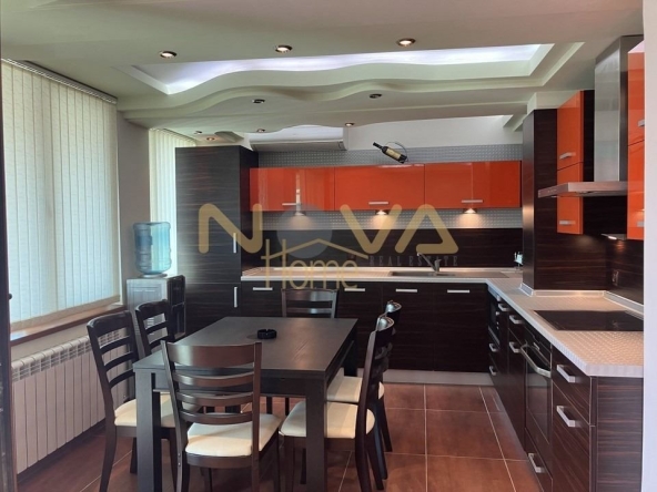 Двустаен апартамент в Варна, Базар Левски - 70 кв.м за 1815 €/кв.м - Снимка #1