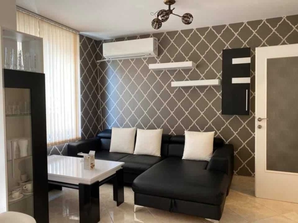Дава се под наем Двустаен апартамент в Пловдив, Мараша - 68 кв.м за 298.86 € - Снимка #1