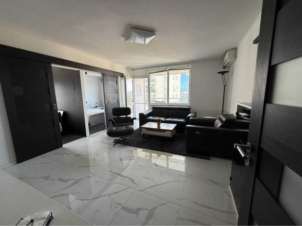 Дава се под наем Тристаен апартамент в София, Зона Б-18 - 80 кв.м за 797.64 € - Снимка #1