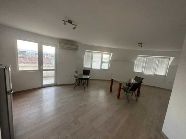 Тристаен апартамент в Благоевград, Широк център - 92 кв.м за 832 €/кв.м - Снимка #1