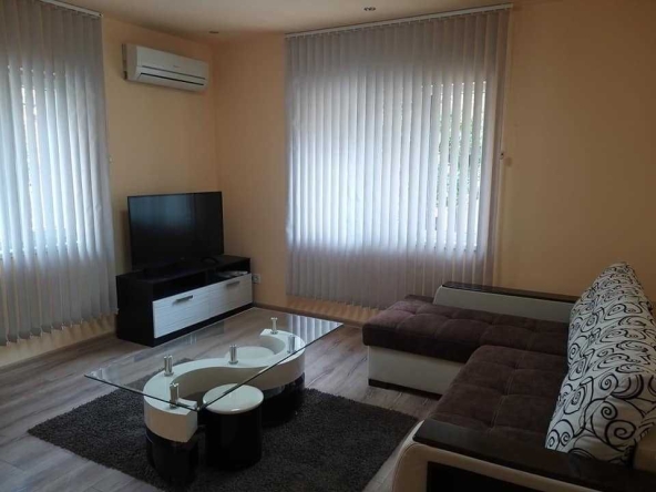 Дава се под наем Двустаен апартамент в Пловдив, Младежки Хълм - 70 кв.м за 490 € - Снимка #1