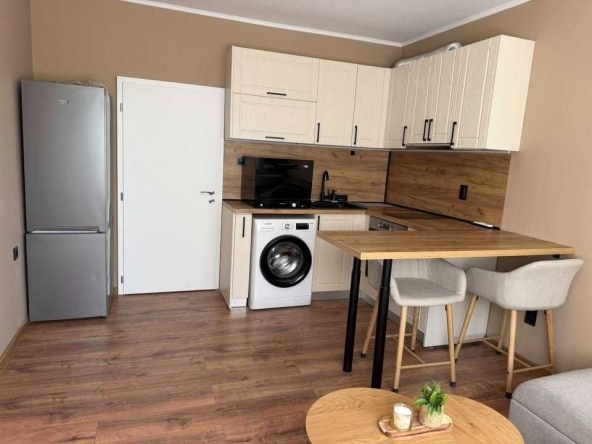 Дава се под наем Двустаен апартамент в Перник, Изток - 43 кв.м за 428.91 € - Снимка #1