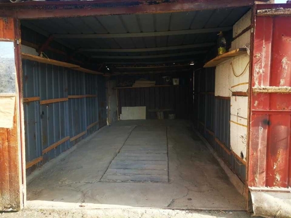 Дава се под наем Гараж / Паркомясто в Разград, Абритус - 18 кв.м за 64.77 € - Снимка #1