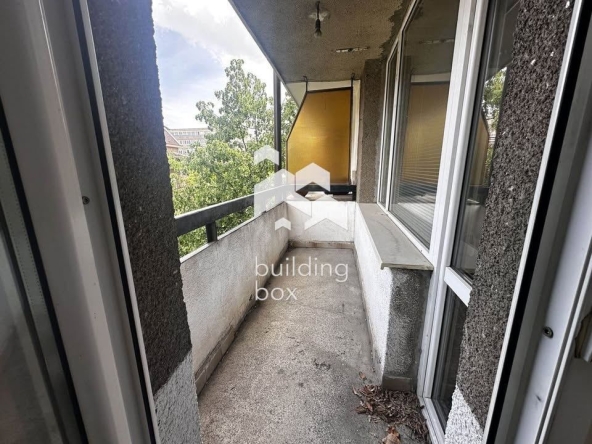 Тристаен апартамент в София, Център - 90 кв.м за 2040 €/кв.м - Снимка #1