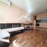 Дава се под наем Тристаен апартамент в Варна, Център - 90 кв.м за 612 € - Снимка #1