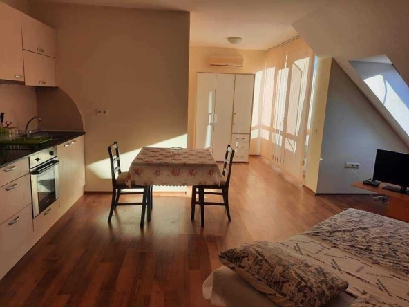 Едностаен апартамент в Варна, Бизнес хотел - 46 кв.м за 1087 €/кв.м - Снимка #1