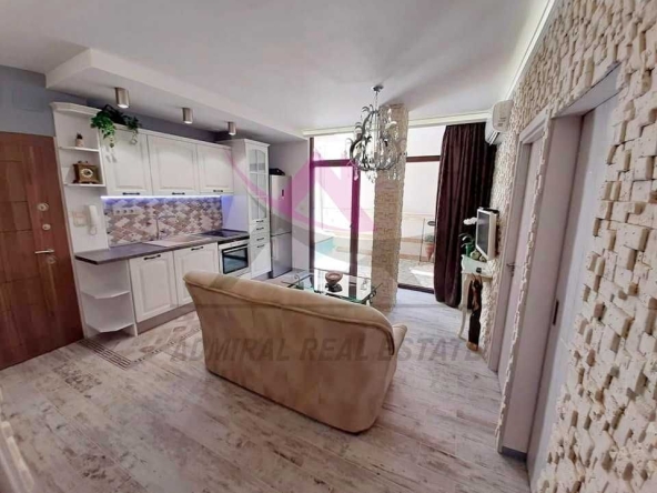 Дава се под наем Тристаен апартамент в Варна, Колхозен пазар - 78 кв.м за 657.9 € - Снимка #1