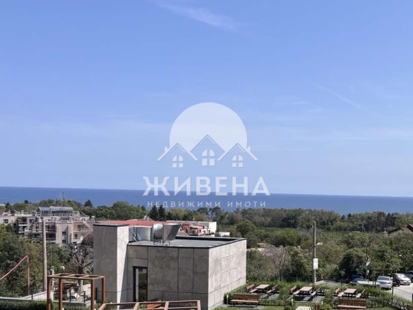 Тристаен апартамент в к.к. Св.Св. Константин и Елена - 148 кв.м за 2028 €/кв.м - Снимка #1