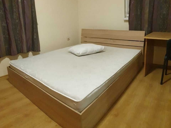 Дава се под наем Тристаен апартамент в Бургас, Възраждане - 90 кв.м за 408 € - Снимка #1