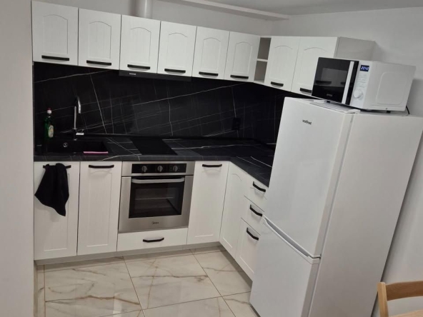 Дава се под наем Двустаен апартамент в Варна, Бриз - 40 кв.м за 400 € - Снимка #1