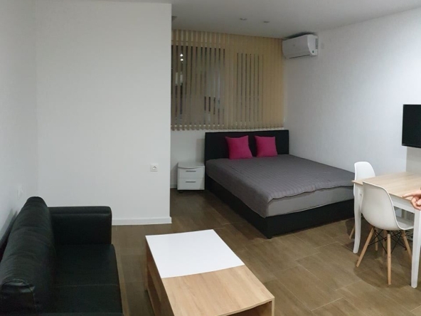 Дава се под наем Едностаен апартамент в София, Дружба 1 - 40 кв.м за 306 € - Снимка #1