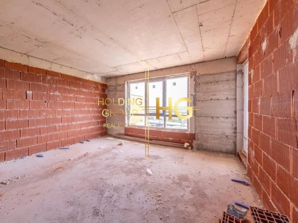 Тристаен апартамент в Варна, Възраждане 1 - 94 кв.м за 1453 €/кв.м - Снимка #1