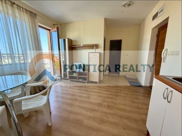 Двустаен апартамент в к.к. Слънчев бряг - 60 кв.м за 1047 €/кв.м - Снимка #1