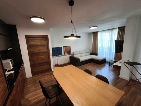 Дава се под наем Тристаен апартамент в София, Малинова долина - 170 кв.м за 850 € - Снимка #1