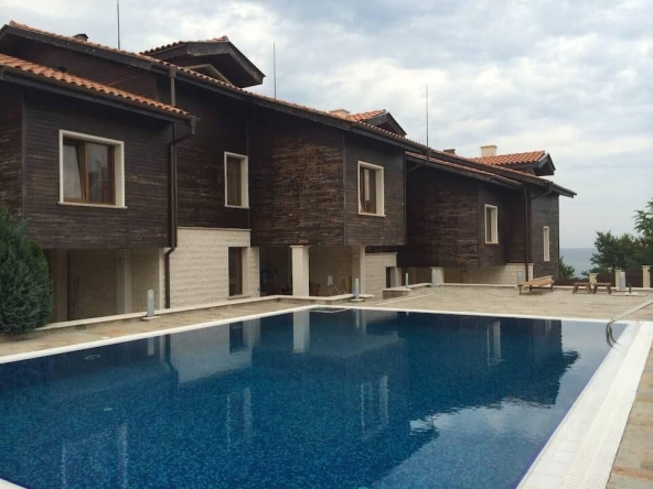 Къща в Бургас, Долно Езерово - 162 кв.м за 2038 €/кв.м - Снимка #1